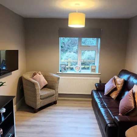 3-bed House In Killarney - Sleeps 6 *