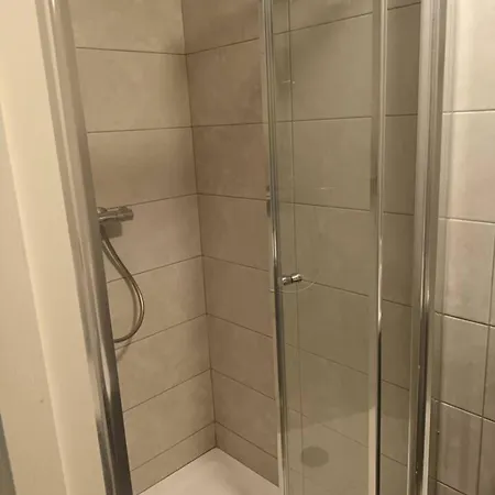 3-bed House In - Sleeps 6